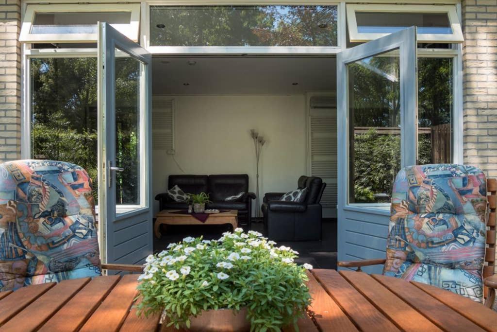 Luxe Recreatiebungalow Зелхем Екстериор снимка